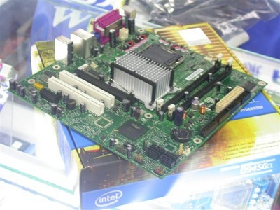 Intel D945GCL主板產品圖解與介紹